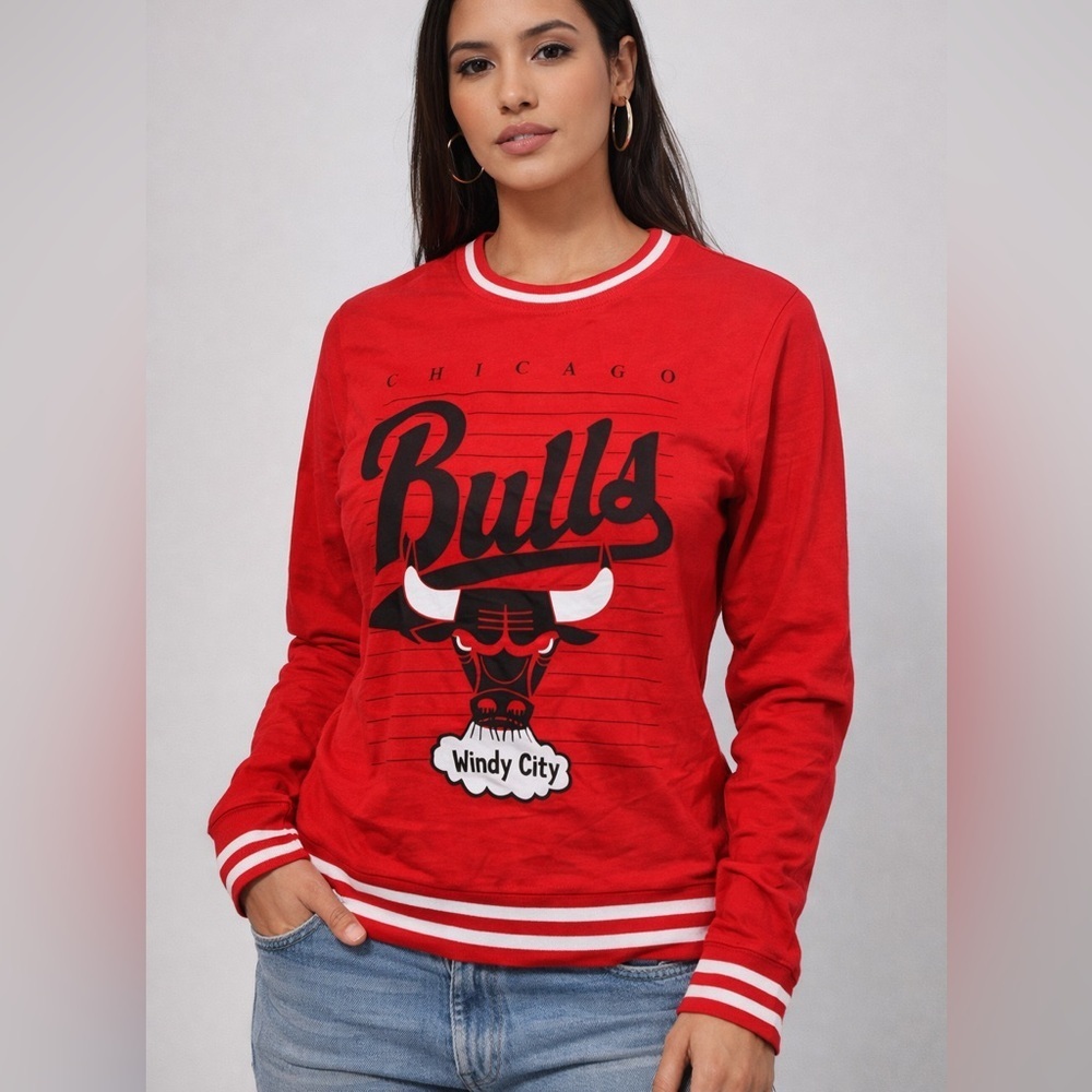 Chicago Bulls Sweatshirt S Juniors - Picture 3 of 4